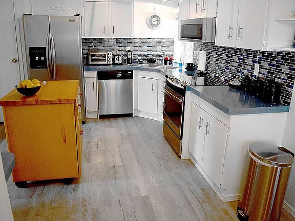 3rd image of 28422 Hazeltop Ct #64