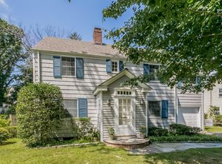 10 Manor Rd, Old Greenwich, CT 06870