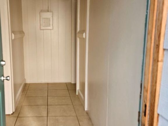 4th image of 1804 Poki St #G1