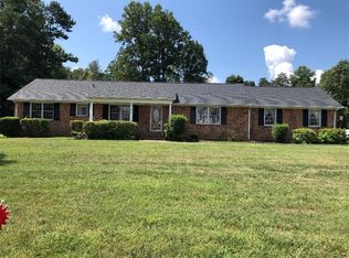 3182 Garden Rd, Burlington, NC 27215