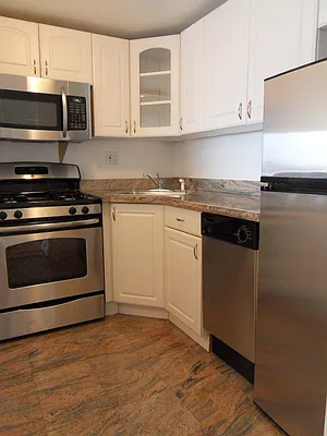 Rented by Stonehenge NYC LLC | media 4