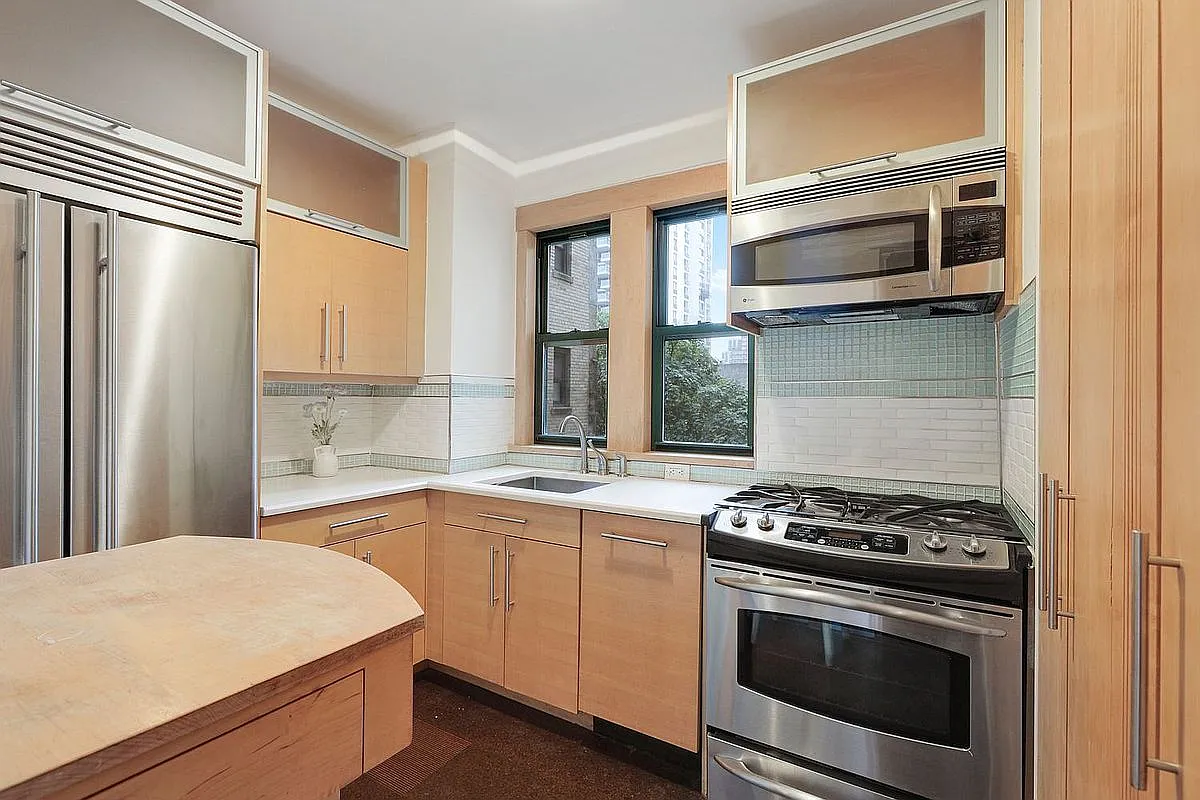 65 W 95th St APT 4D photo 1