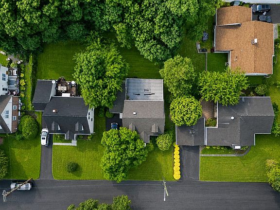 4th image of 24 Maywood Avenue