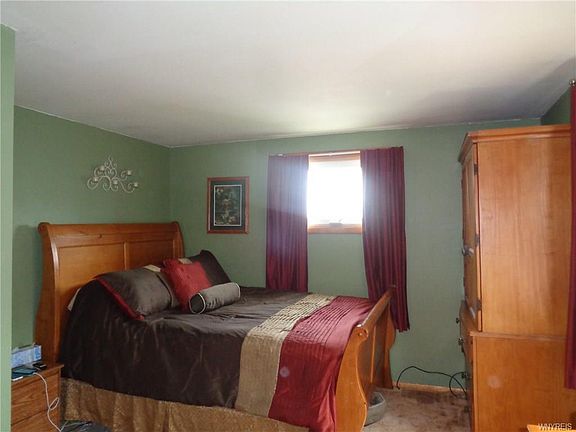 4th image of 142 Steven Dr