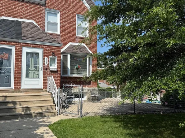 849 Glenn St, Philadelphia, PA 19115