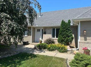 1409 Horseshoe Cir, Eagan, MN 55122