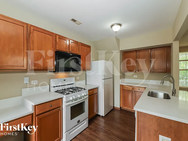 1662 Park Vista Ln — Photo 9