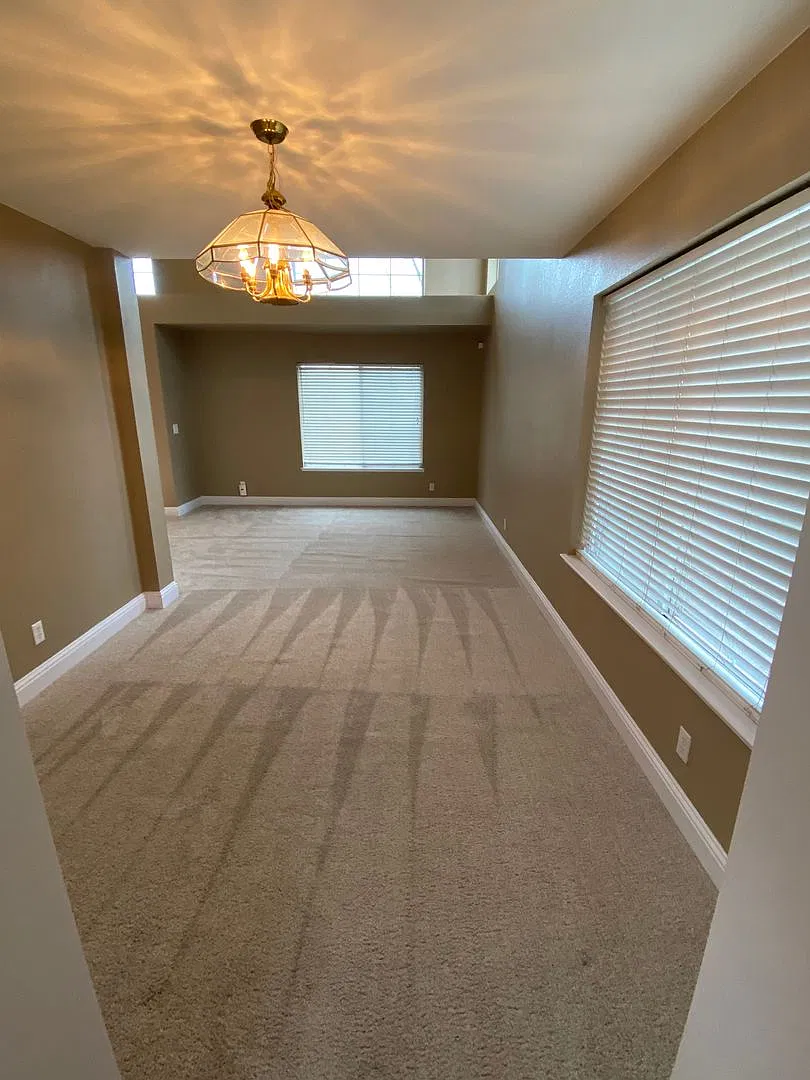 Beautiful California Hills 2 Story 3 Bedroom!! — Photo 4