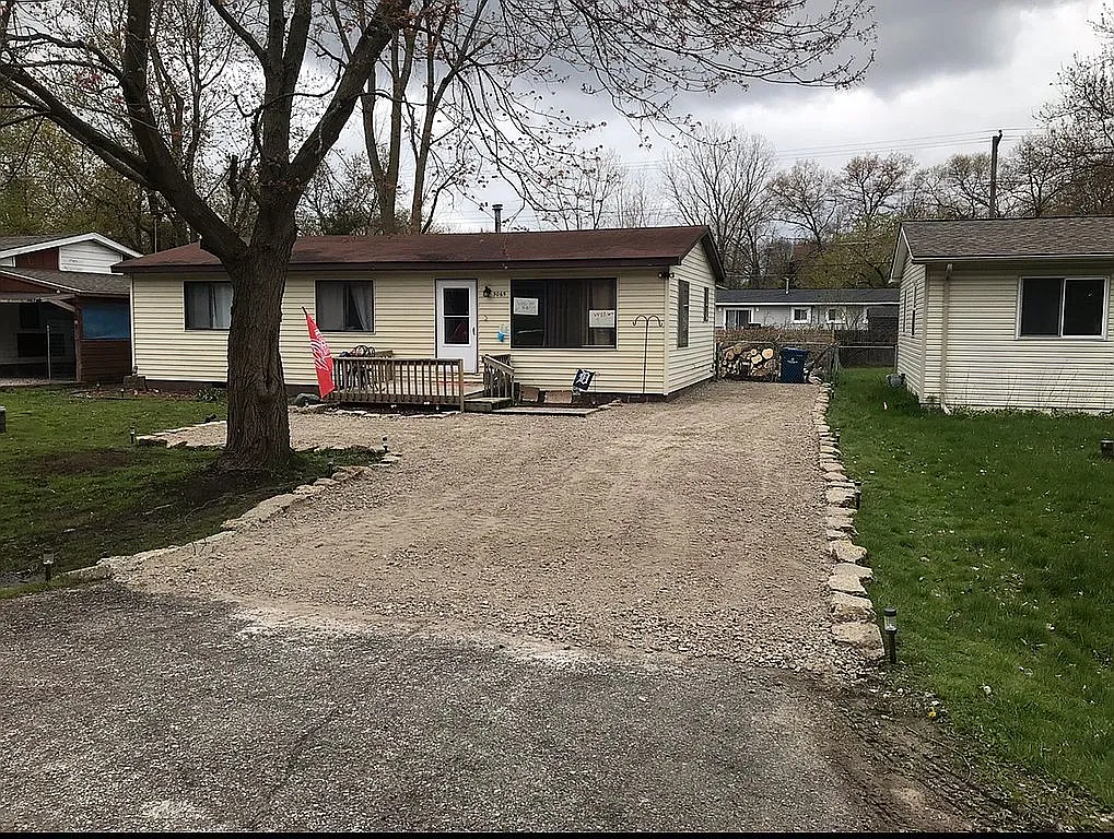 5065 Lindholm Dr photo 1