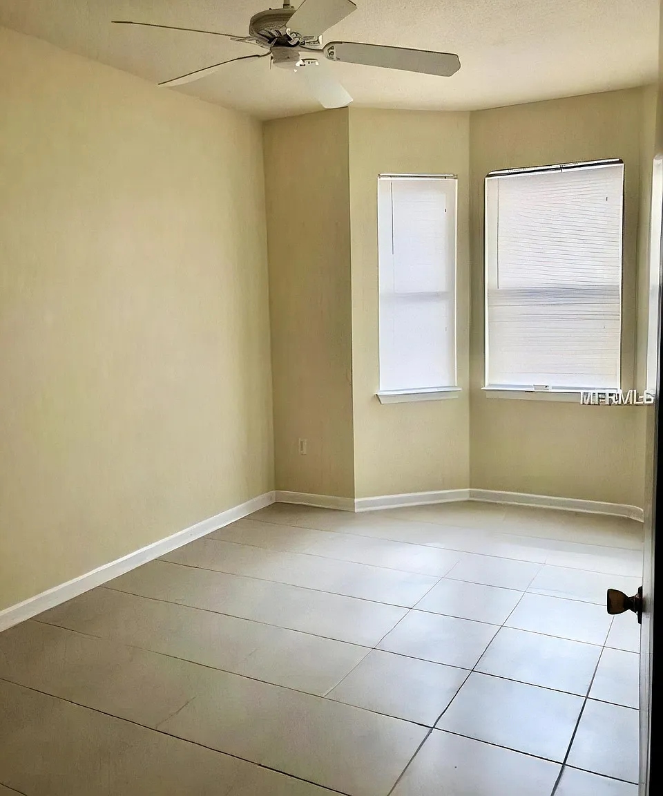 3 bed, 1445 sqft, $1,950 — Photo 3