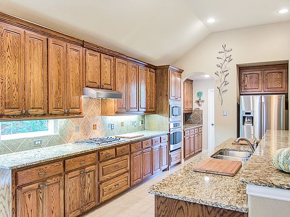 4th image of 411 Sloan Creek