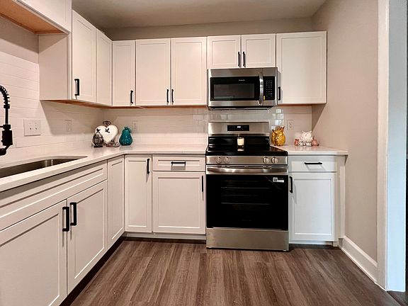 5th image of 3405 Old Anderson Rd Unit 102