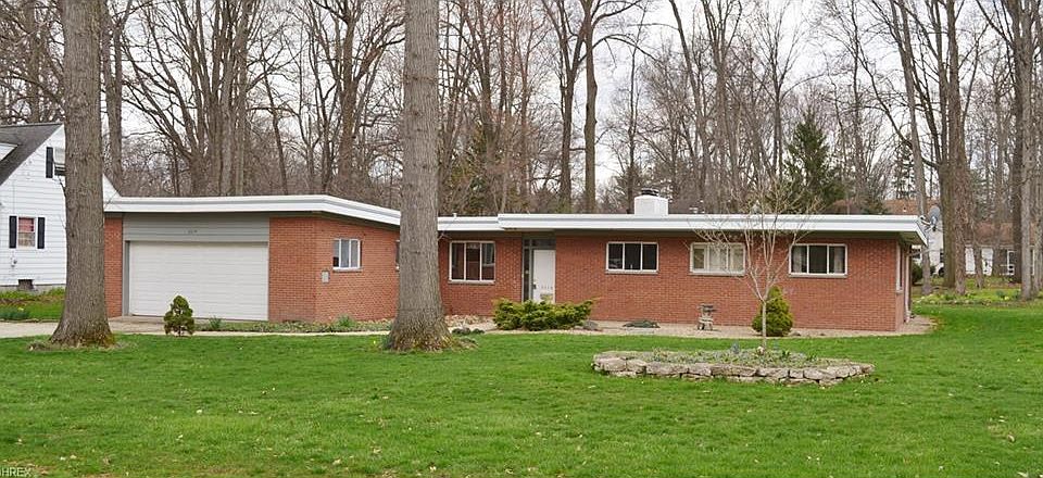 1st image of 3614 Edgewood Dr