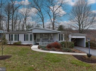 345 Maple Ave, Manheim, PA 17545