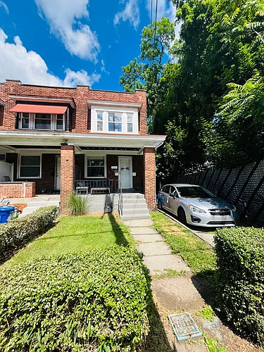 1437 N Saint Clair St Photo 1