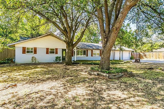 1st image of 6008 Trail Lake Dr