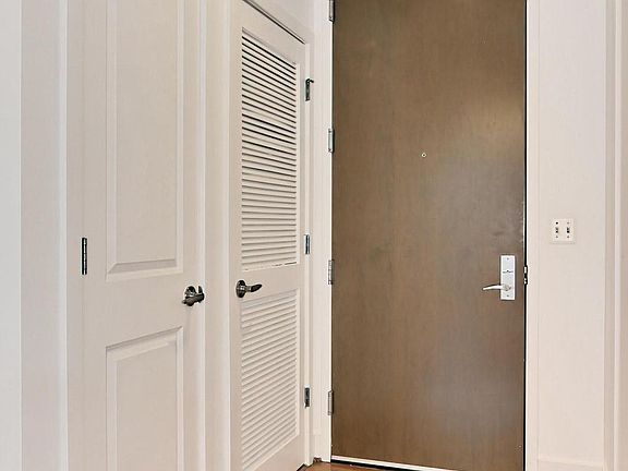 4th image of 520 John Carlyle St Unit 225