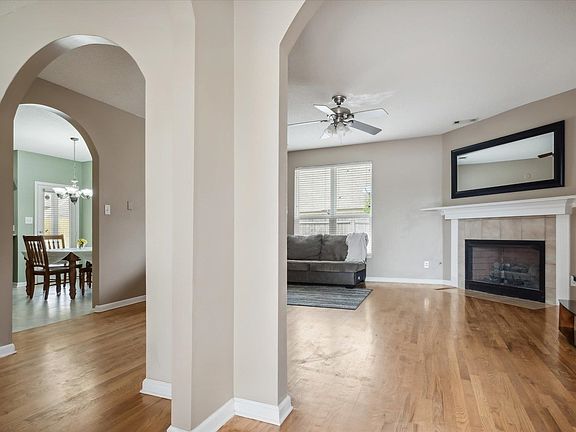 5th image of 220 Rain Lake Ln N