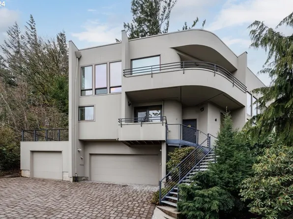 4 Garibaldi St, Lake Oswego, OR 97035