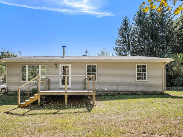 10245 Mack Island Rd, Grass Lake, MI 49240