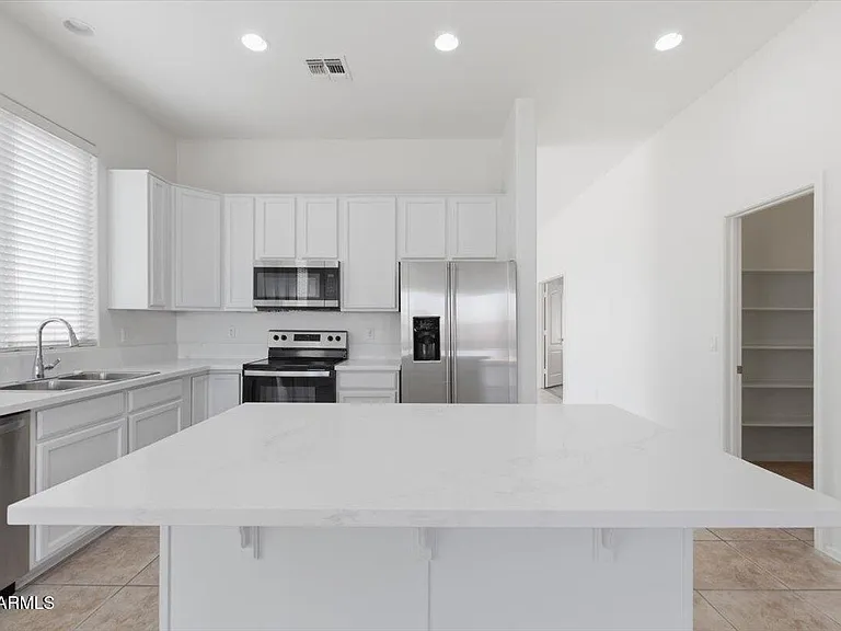 3410 W Alicia Dr — Photo 15