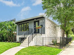 8101 N Oketo Ave, Niles, IL 60714