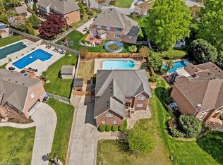 627 River Gate Rd, Chesapeake, VA 23322