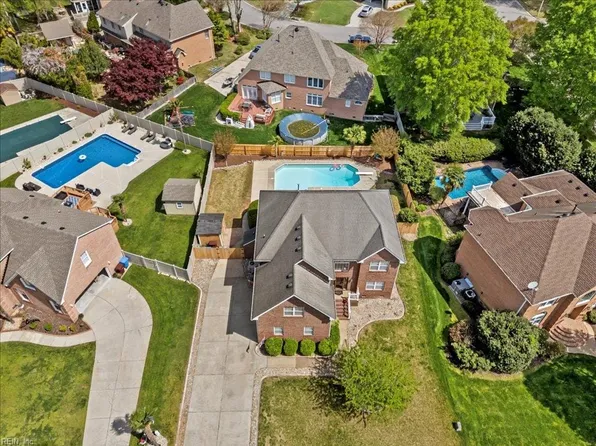 627 River Gate Rd, Chesapeake, VA 23322