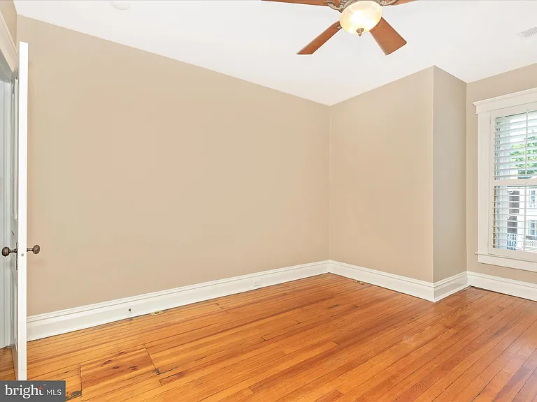 232 Dill Ave — Photo 37