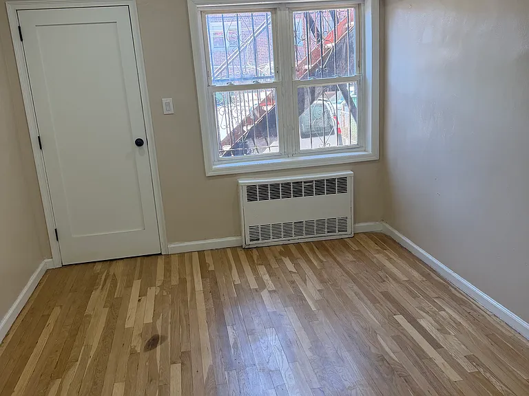 E 103rd St — Photo 11