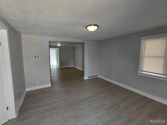 2nd image of 10169 Imperial Dr