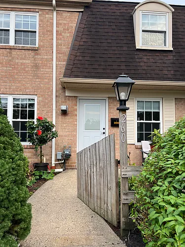 260 Arbour Ct Photo 1