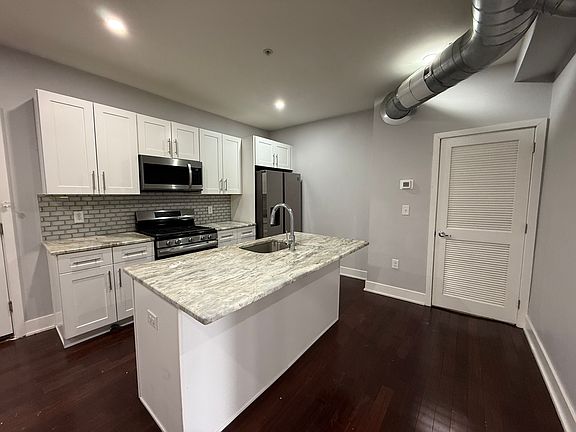 4th image of 302 Richmond St #O5