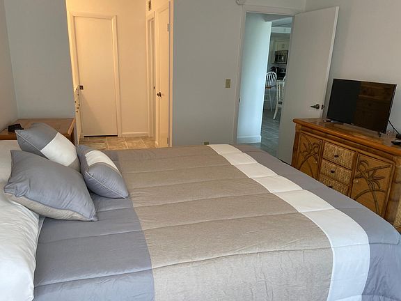 3rd image of 1085 Forest Lakes Dr APT 302