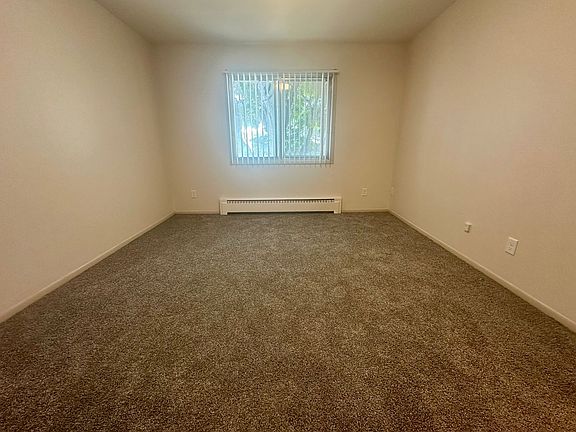 5th image of 1686 Shawano Ave #18