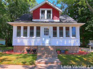 3319 Oak St, Hudsonville, MI 49426