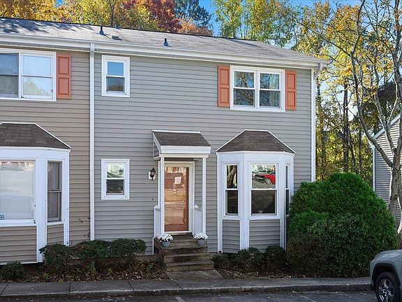 2nd image of 561 Darby Glen Ln
