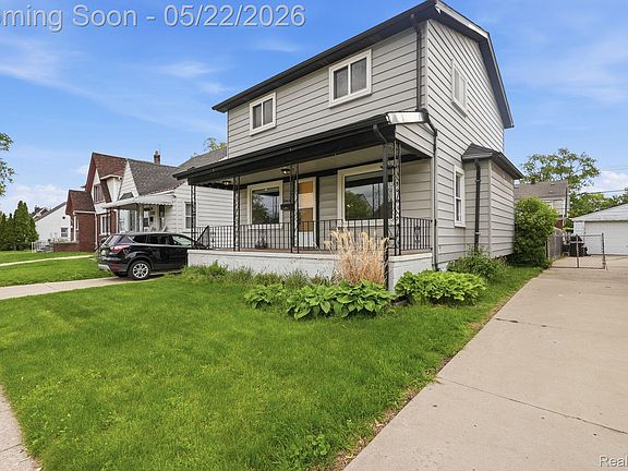 4th image of 18616 Ruth St