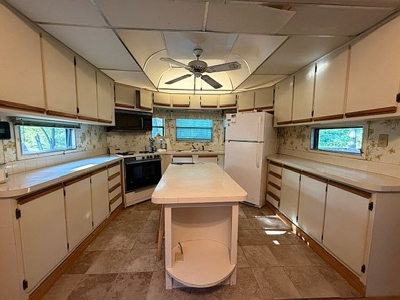 3rd image of 2795 E 28th Rd Lot 758