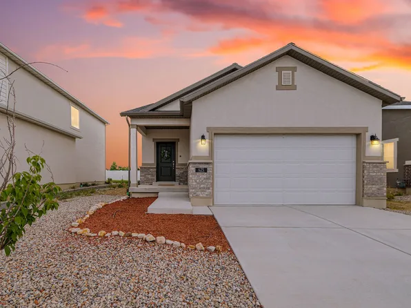 425 W Domain Ln, Grantsville, UT 84029