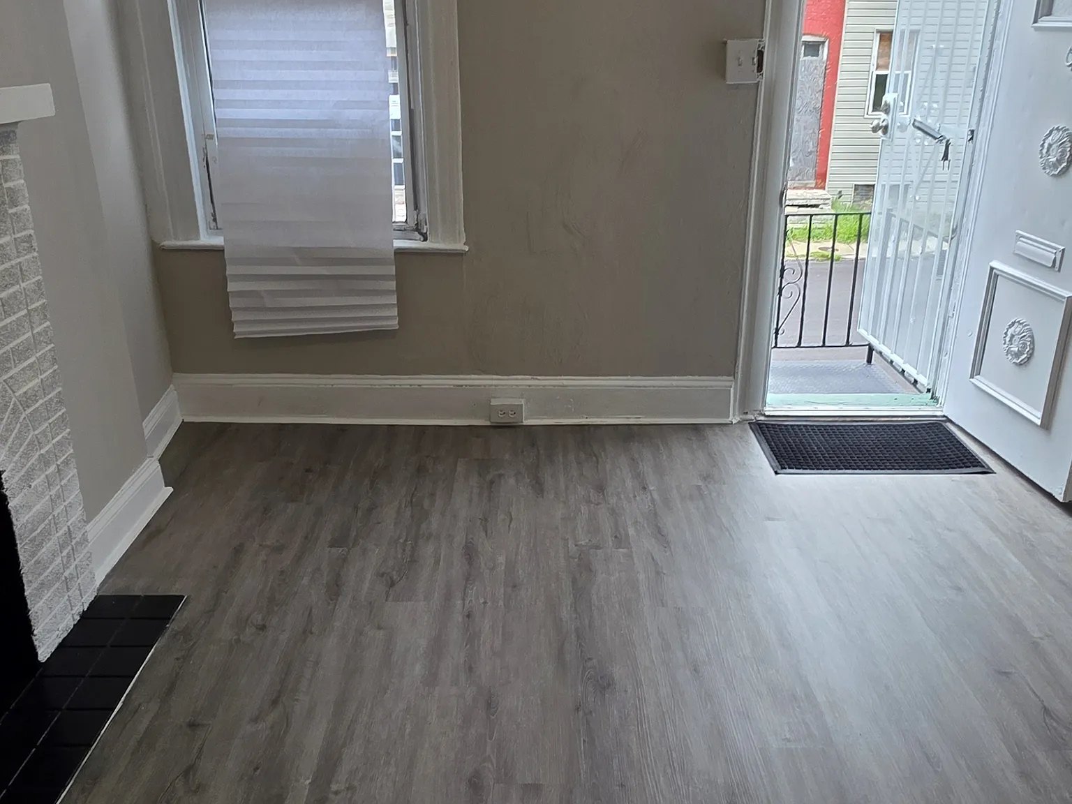 2133 Vine St — Photo 3