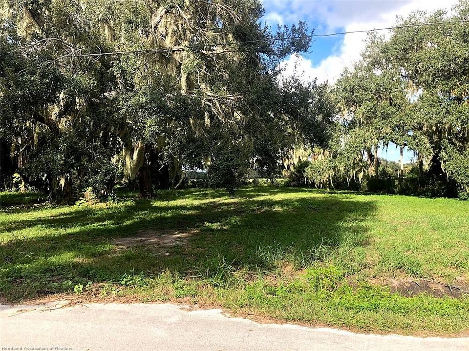 2nd image of 3132 White Oak Rd