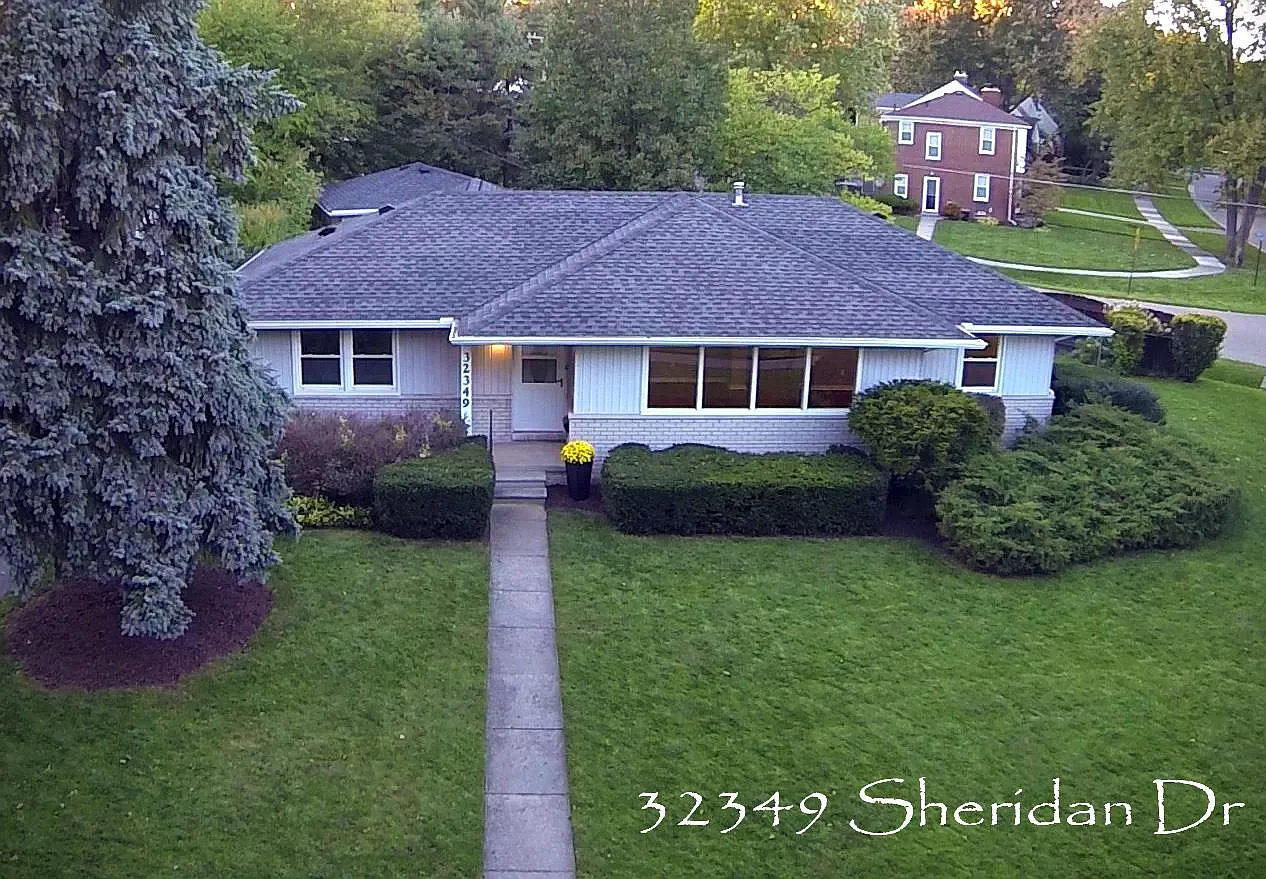 3 bed, 2.0 bath, 1583 sqft, $3,250 — Photo 1