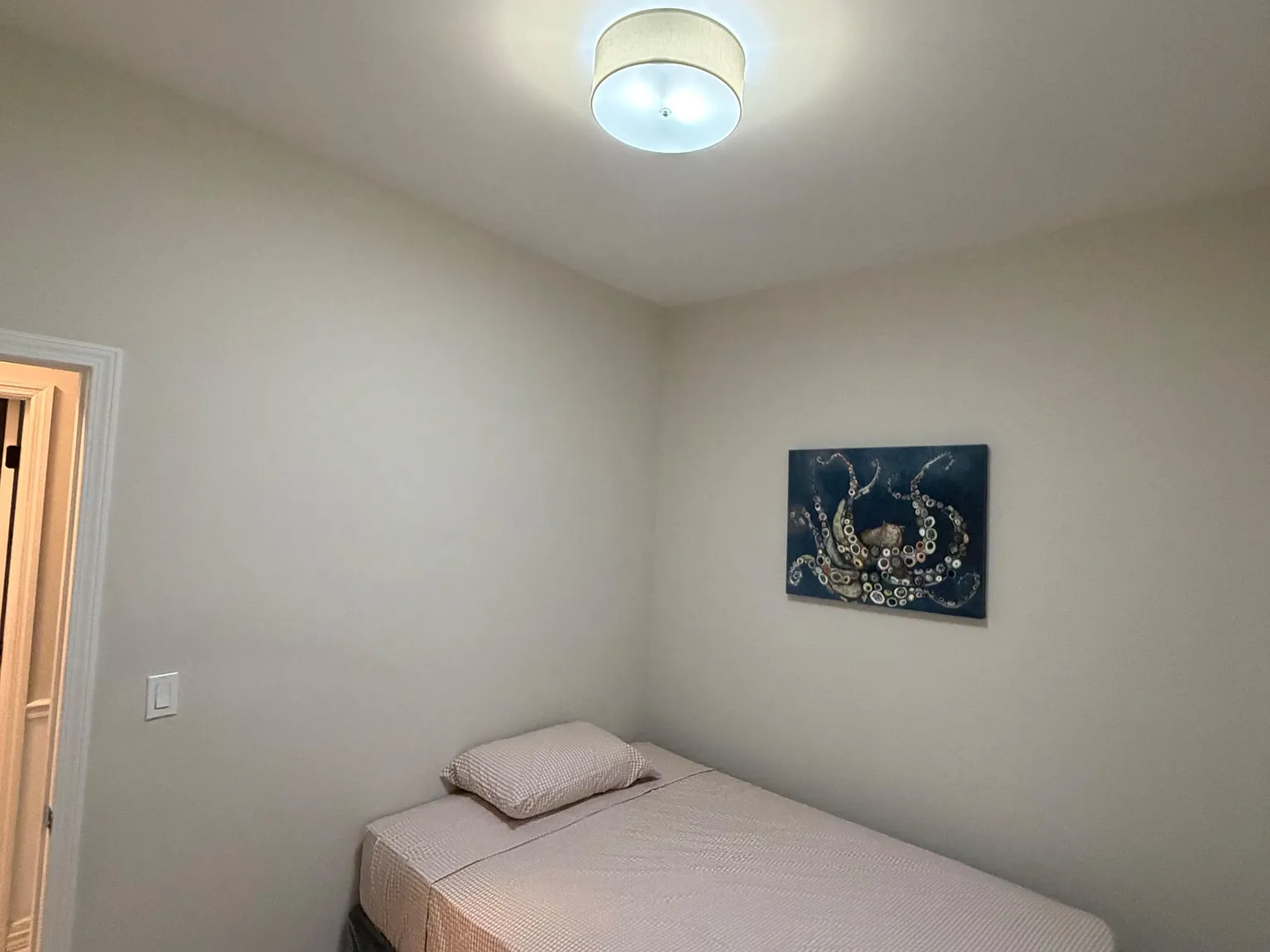 4 bed, 2.0 bath, 1350 sqft, $1,226 — Photo 2