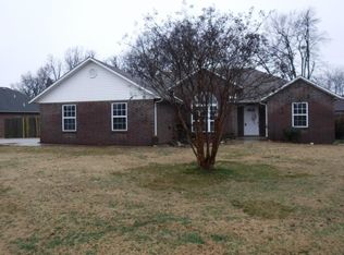 190 Maple Leaf Ave, Siloam Springs, AR 72761