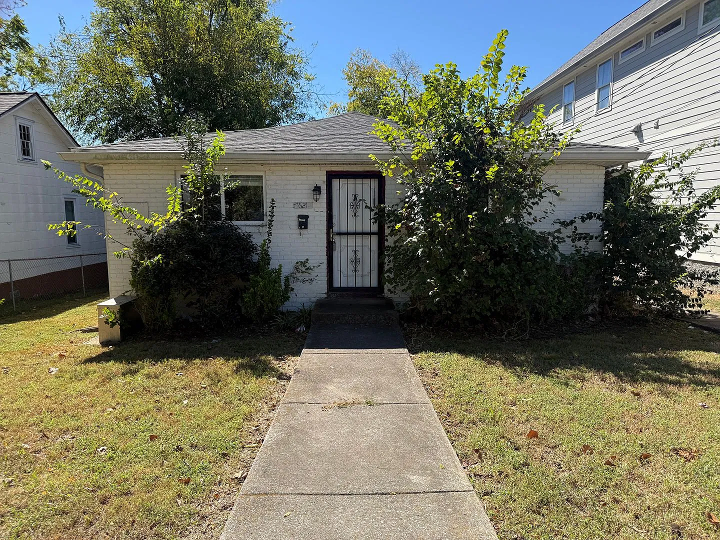 1621 Arthur Ave — Photo 2