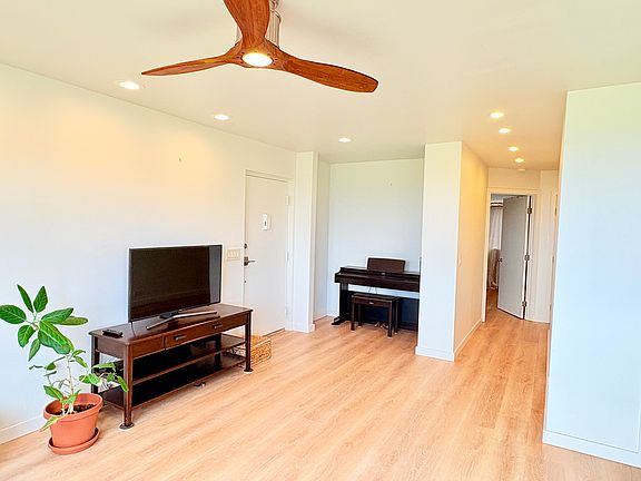 4th image of 92-1148 Panana St APT 240