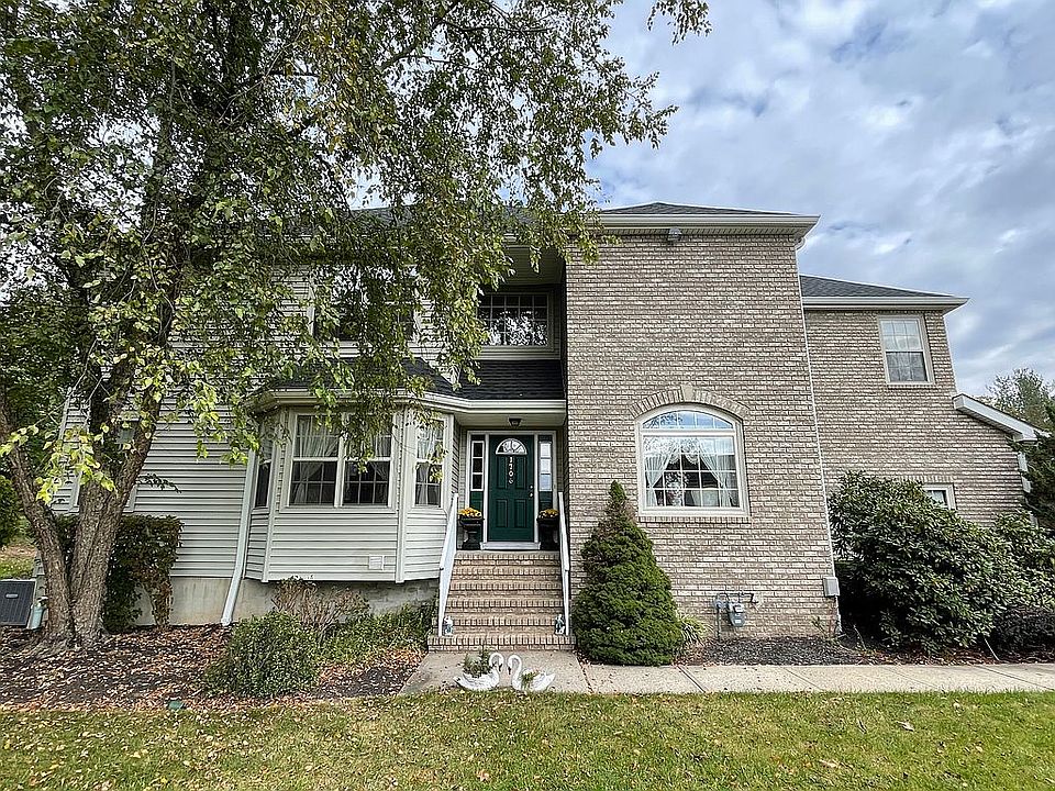View of End Unit Townhouse