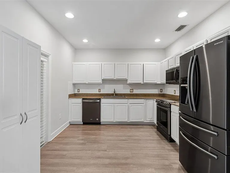 3125 Santorini Ct — Photo 11