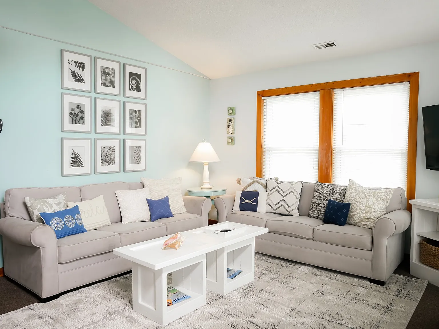 2 bed, 832 sqft, $1,795 — Photo 2